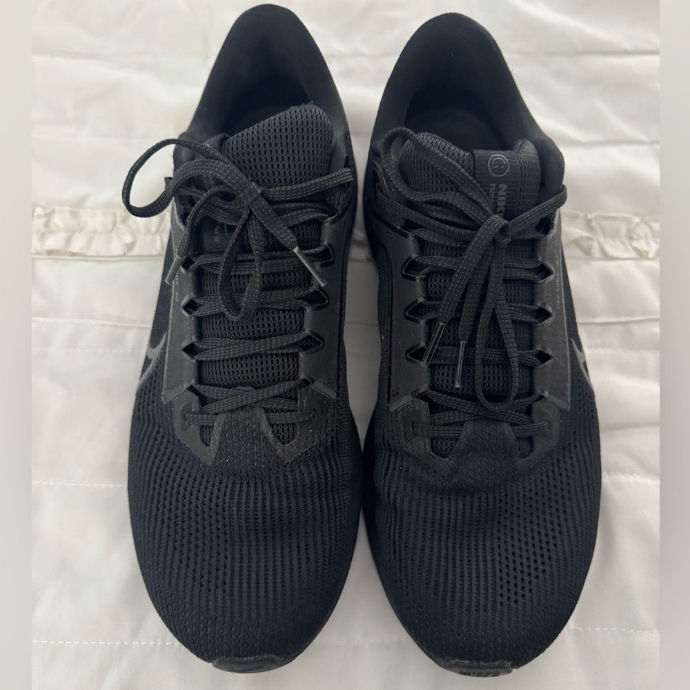 Black Nike Athletic Shoes